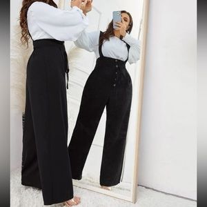 NWOT Wide Leg Belted Jumpsuit